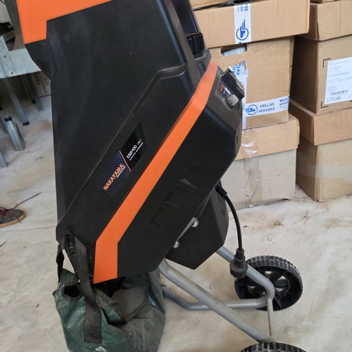 Nakayama ES2400 Branch Shredder like new