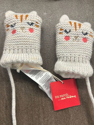 Dpam baby gloves 6-9 months new
