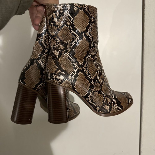 Mango ankle boots like new with wooden heel and snake pattern