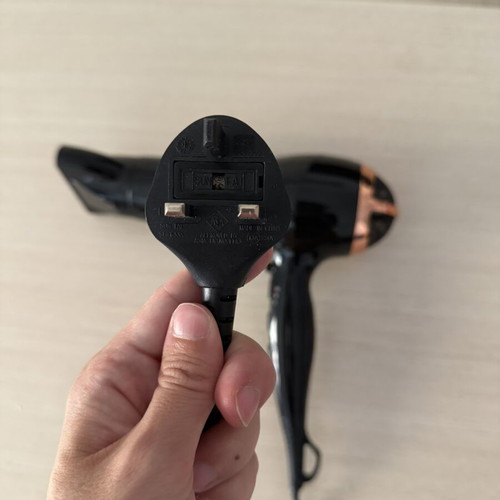 Hairdryer BaByliss used with tourmaline ceramic and ion technology
