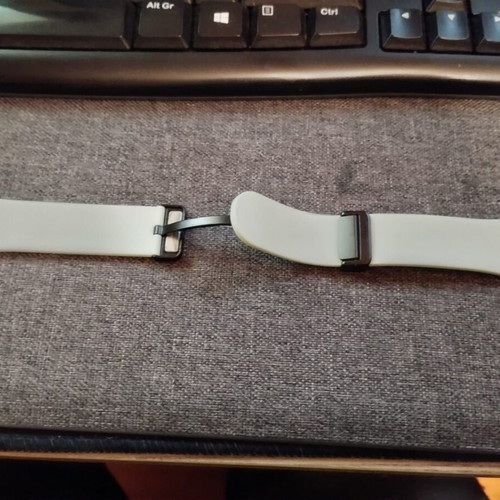 Apple Watch SE 40mm Silver GPS with Nike Sport Band and Magnetic Bracelet