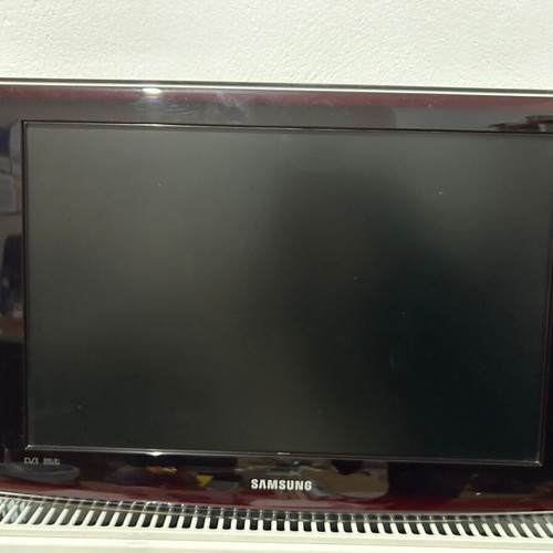 Samsung 29" inch TV used, remote not working, no stand