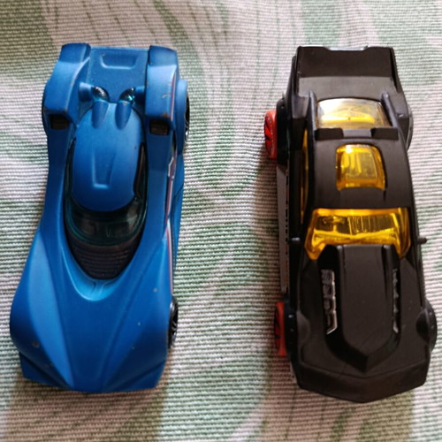 Hot Wheels Scoopa Di Fuego & Drift Rod cars used