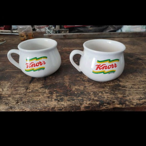 Knorr collectible mugs like new, set of 2