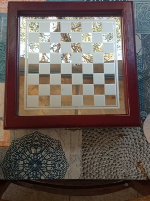 Vintage 1970 chess set with glass pieces and walnut case