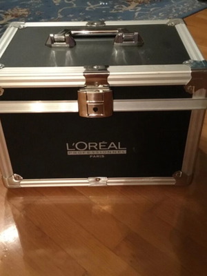 Loreal storage case like new, black-silver