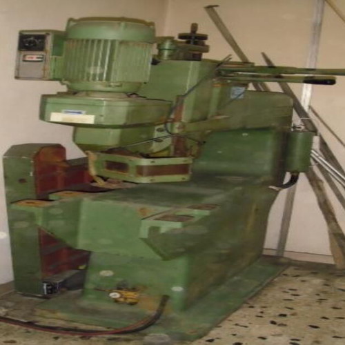Cosmec 1 Meter Knee Milling Machine used in excellent condition