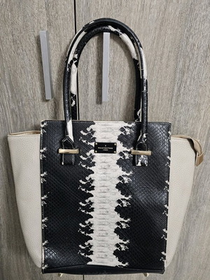 Τσάντα ώμου μεταχειρισμένη με όψη φιδιού Pauls Boutique μαύρη και γκρι 30x35