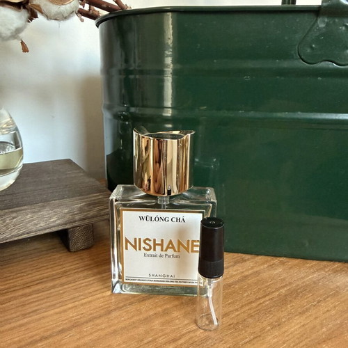Nishane Wūlóng Chá 2ml decant Eau de Parfum