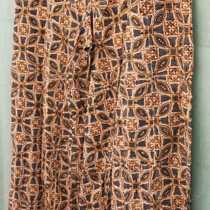 Colores pants medium large printed like new