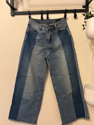 Τζιν δίχρωμο με φαρδύ μπατζάκι Benetton, σαν καινούργιο, μέγεθος XS