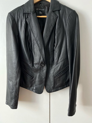 Leather jacket new, size M, black