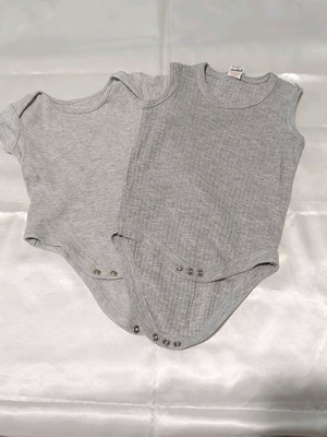 Set of 2 grey summer baby bodysuits with straps and short sleeves used