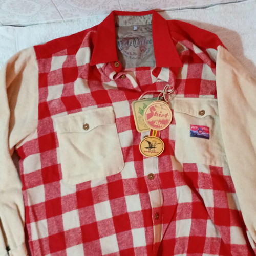 Vintage Italian Verte Valle shirt 90's medium new, beige and red