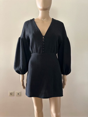 Zara dress No M new, black with distinctive sleeves, mini