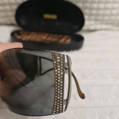 Versace women's mask sunglasses like new with dark green lens