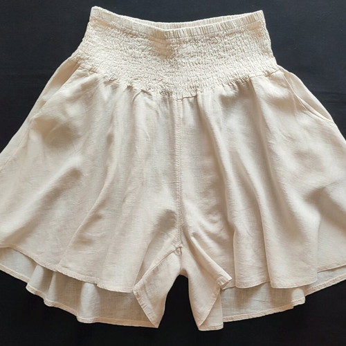 Celestino linen shorts like new, ivory, one size
