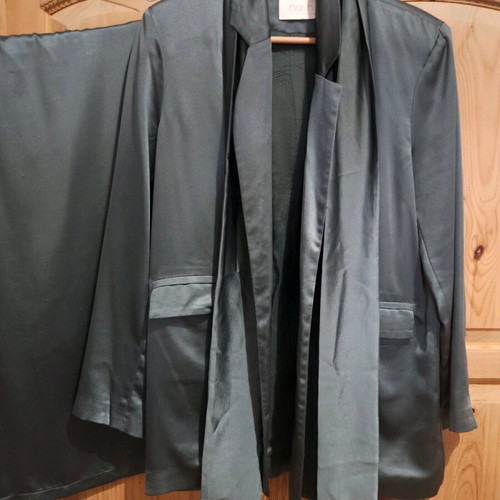 Nash suit like new, jacket one size, pants M