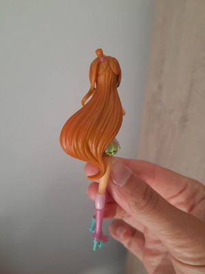 Flora Believix mini figure, Winx Club collectible
