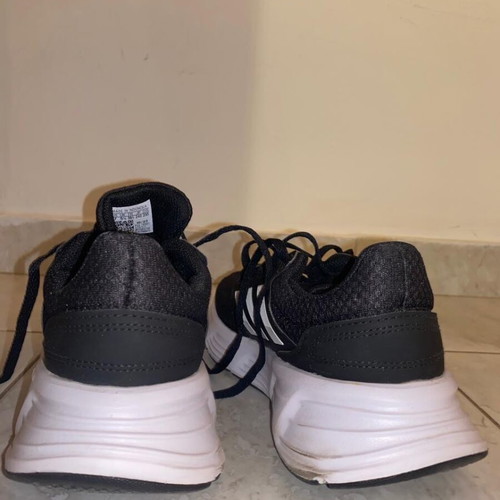 Adidas black athletic shoes like new, size 38.5