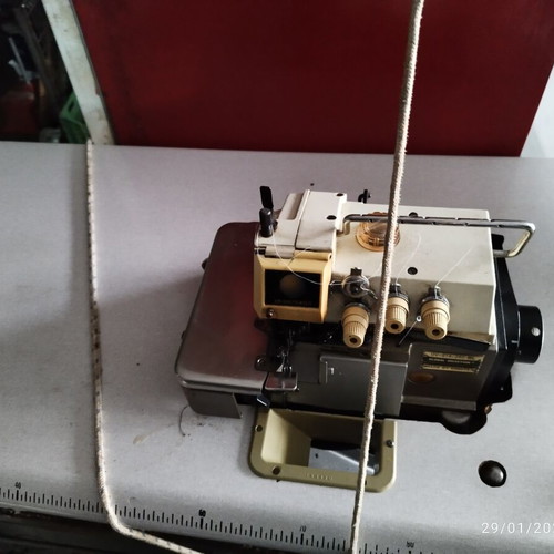 Sewing machine and three-thread overlocker used, with tables