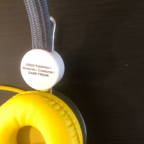 Pokémon Umbreon wired kids headphones like new