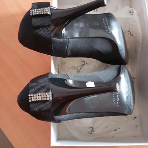 Sante black pumps size 37 like new