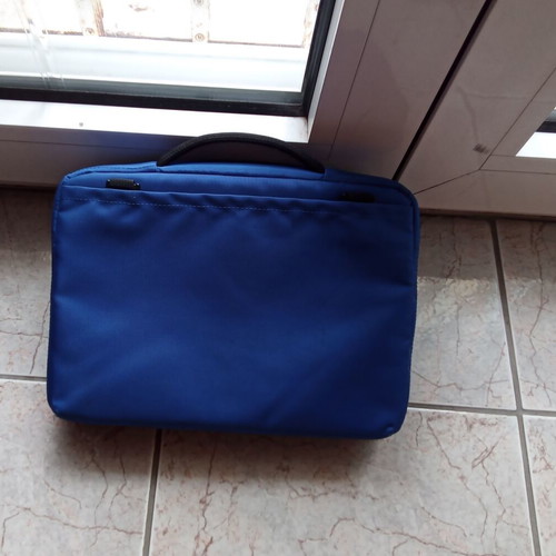Laptop bag 11'' like new, dimensions 21x31 cm