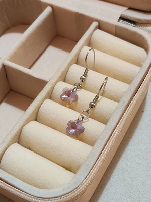 Handmade earrings with flower new, silver frame, lilac shade