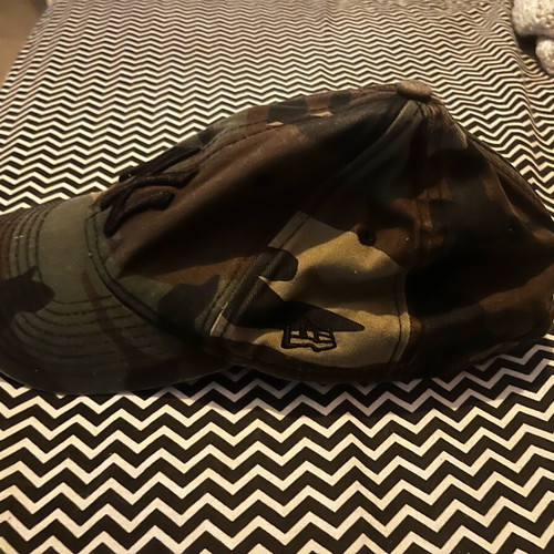 New Era Camo Jockey Cap like new, adjustable