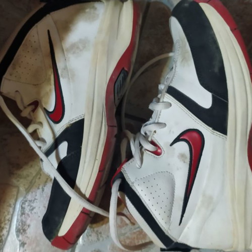 Nike basketball shoes used, white, size 36
