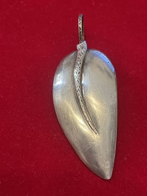 LALAOUNIS 925 silver pendant leaf design