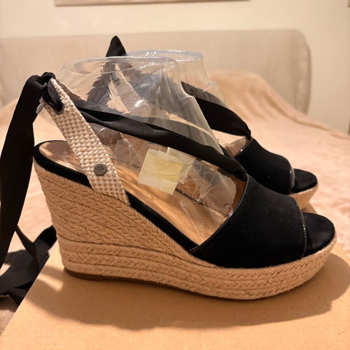 Ugg black platform shoes like new