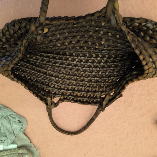 Leather Gucci shoulder bag in good condition