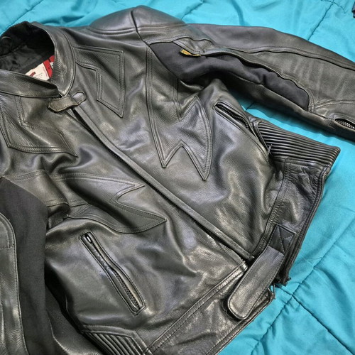 Roleff leather motorcycle suit with ixs pants like new
