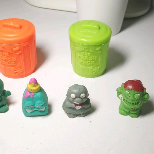 The Trash Pack figures used, pack of 5 with 3 bins