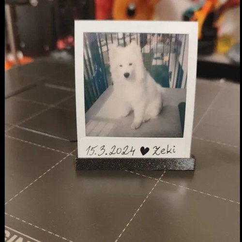 Instax Polaroid base new, simple