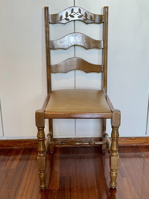 Wooden classic chair used with leather seat