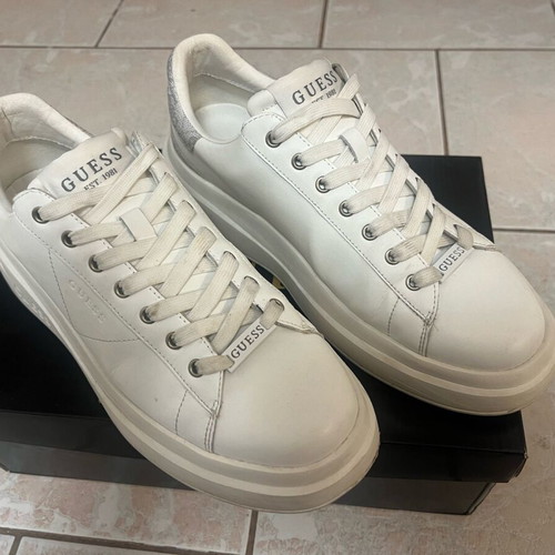 Guess men's sneaker 43 like new, white