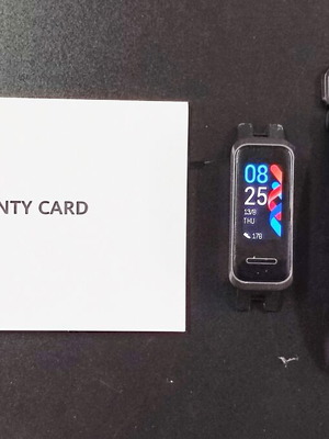 Huawei Band 4 smart watch like new
