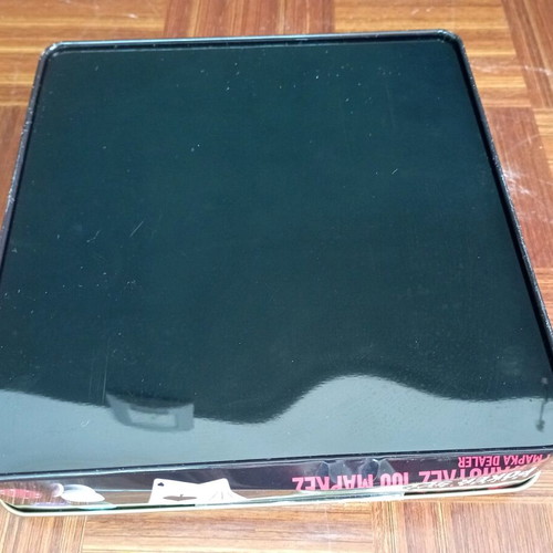 Max Professional XL Poker Set like new with 2 decks and 100 chips