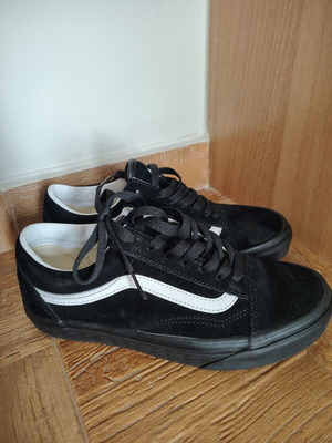 Vans Old Skool athletic shoes like new, black, size 37