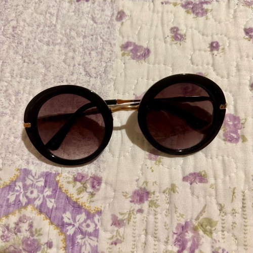 Stradivarius sunglasses new, black with case and cloth