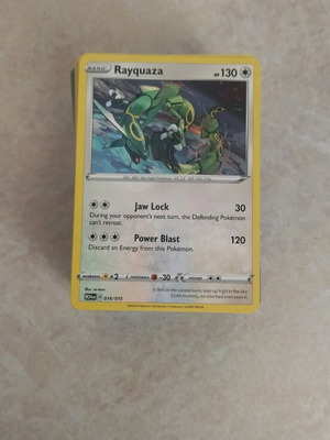 Pokémon cards like new, pack of 140 authentic