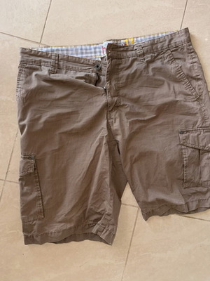 Shorts size L, brown
