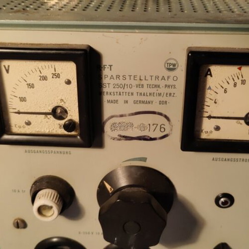 Variac RFT laboratory with measuring instruments used