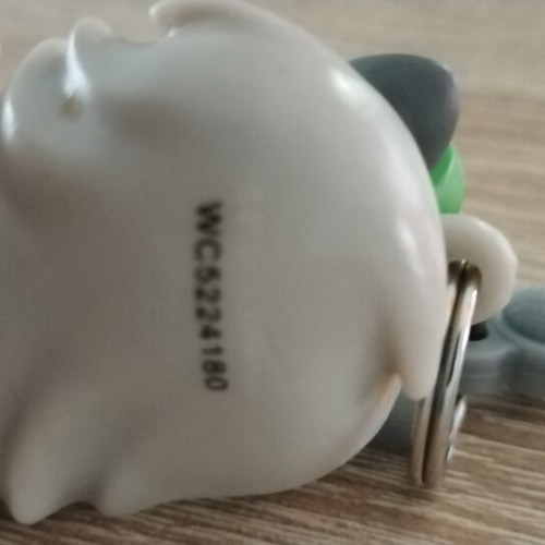 Five Nights at Freddy's Roxy Keychain like new