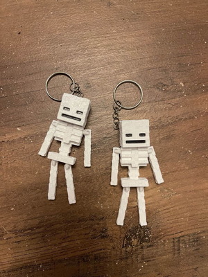 Minecraft Skeleton keychain like new with chain