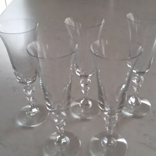 Champagne glasses like new, set of 5