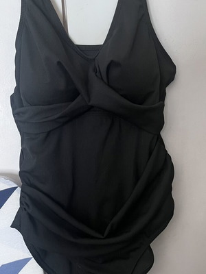 Shein Plus Size 1XL Black One-Piece Swimsuit with Removable Cups